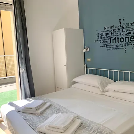 Tritone فندق ريميني