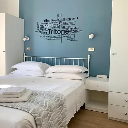 Tritone ホテル 3*