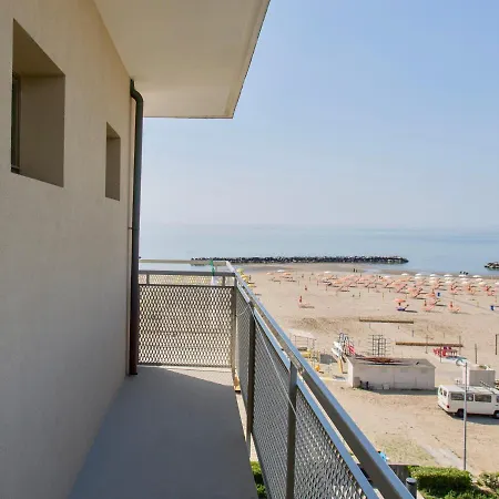 Tritone Hotel 3*