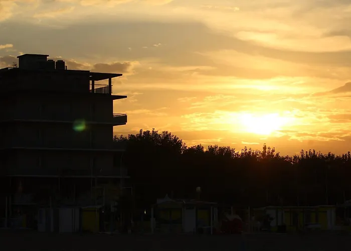Tritone Hotel 3*