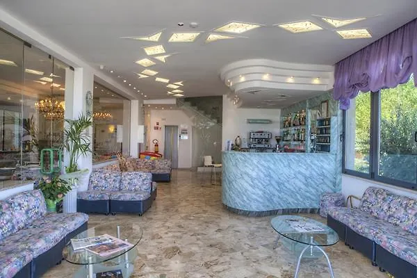 Tritone Hotel 3*