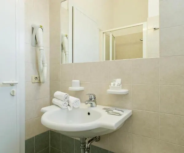 Hotel Tritone